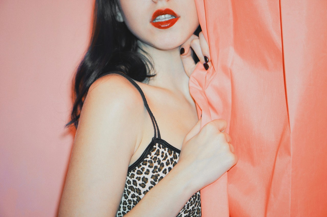 6 Infuriating Struggles Of Being Bisexual But Not Biromantic